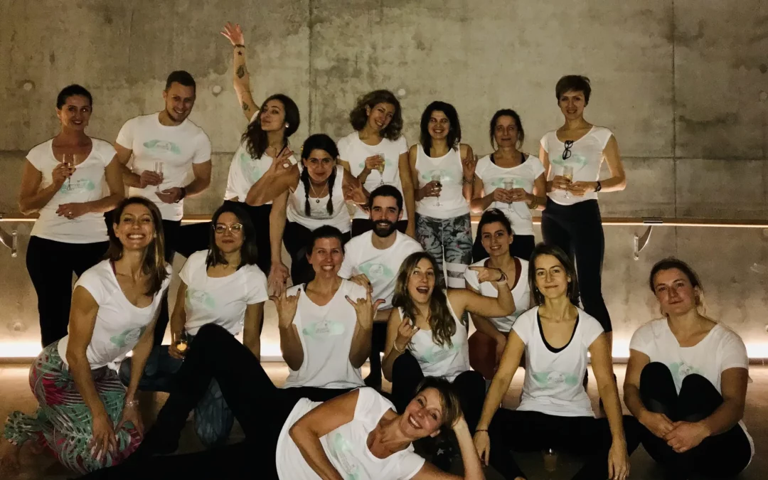 Photo de fin de formation professeur de yoga - automne 2018 Photo de fin de formation - automne 2018