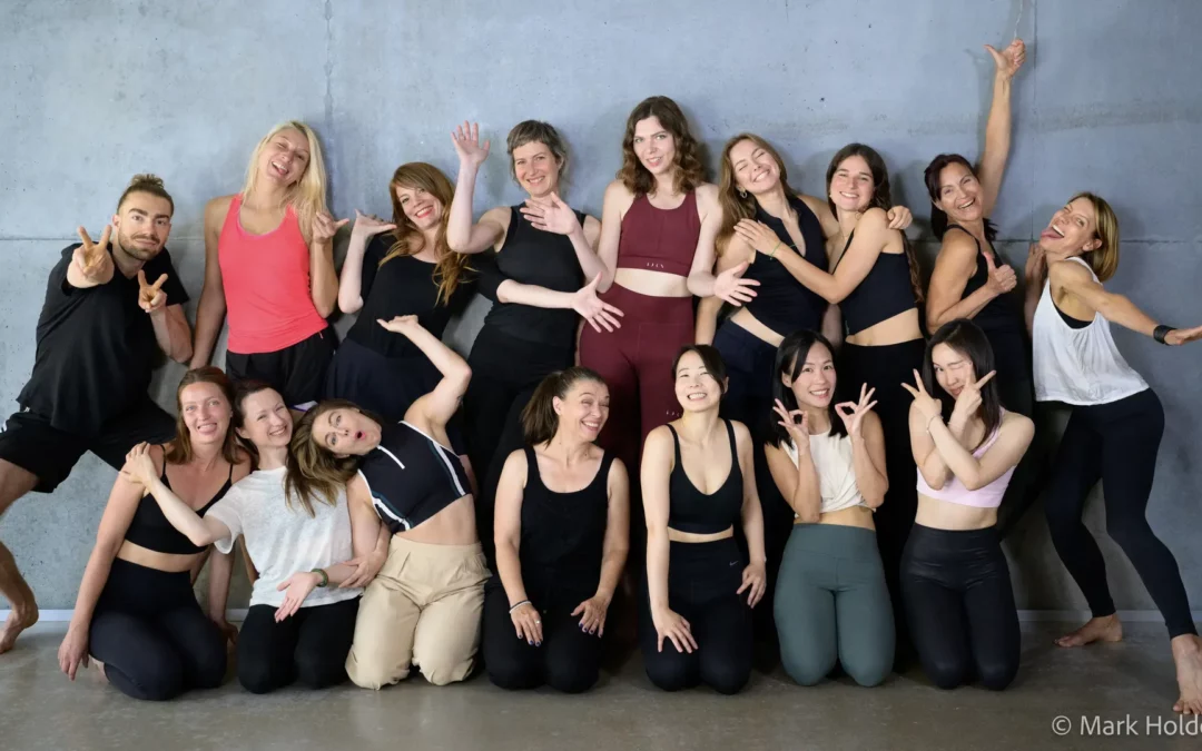 Photo de fin de formation professeur de yoga - été 2024 Photo de fin de formation - été 2024