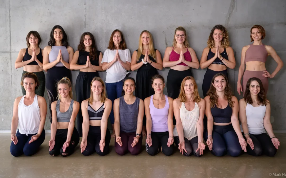 Photo de fin de formation professeur de yoga - été 2021 Photo de fin de formation professeur de yoga - été 2021