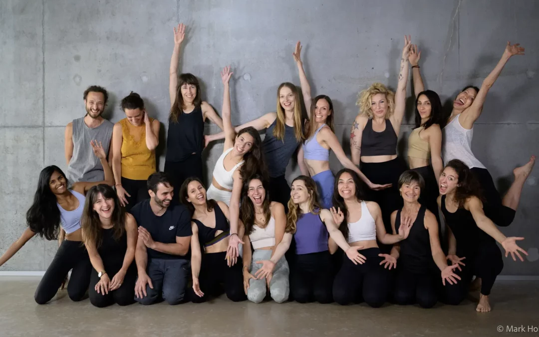 Photo de fin de formation professeur de yoga - été 2023 Photo de fin de formation - été 2023