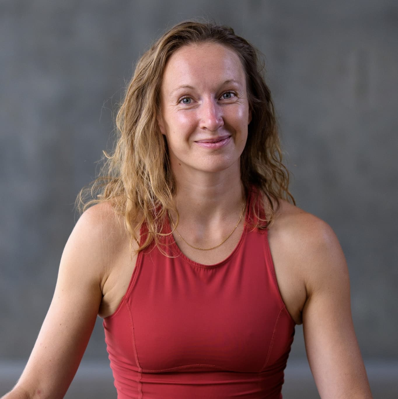 Lors de son expatriation en Inde Maïwenn se forme en tant que professeur de yoga